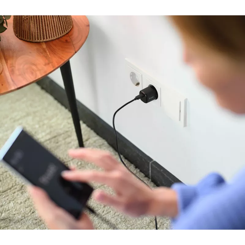 Maiņstrāvas lādētājs Trust Maxo Universal melns 12V 3A USB Type-C