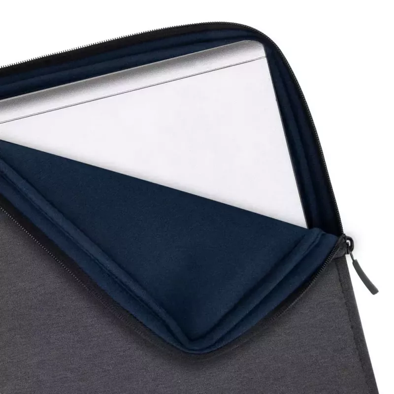 Uzmavas futrālis Rivacase 7707 portatīvajiem datoriem līdz 43,9 cm (17,3 collām), poliesters, 0,27 kg, melns, ar rokturi