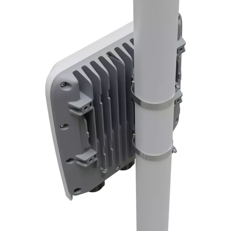 Vadu maršrutētājs MikroTik RB5009UPr+S+OUT