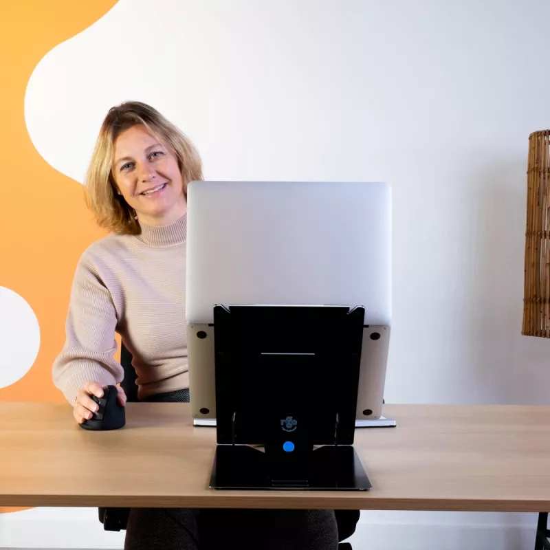 R-Go Tools planšetdatora un klēpjdatora statīvs R-Go Riser Duo, piemērots 10–22 collu ekrānam, melns