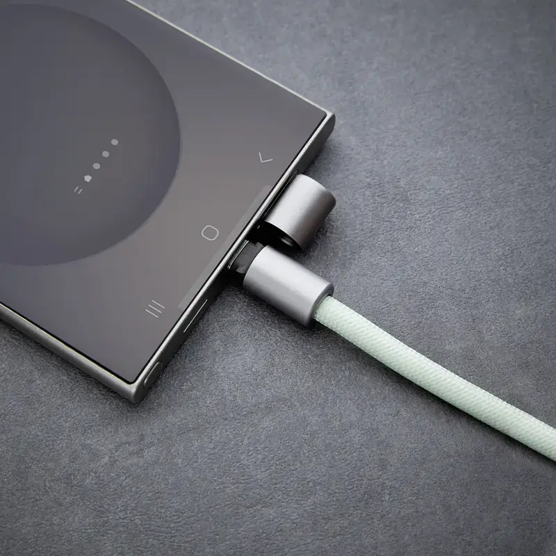 Intenso USB-C uzlādes štrope tālruņa kakla siksnas kabelis 60 W ātrā uzlāde regulējams garums 1,65 m neilons zaļš
