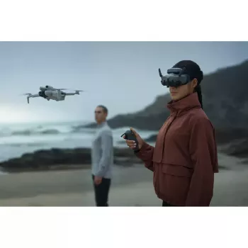 Tālvadības pults DJI RC Motion 3 pelēka ar iebūvētu 2600 mAh akumulatoru, 10 h akumulatora darbības laiks, saderīga ar Avata 2 / Mini 4 Pro / Air 3 / Goggles 3