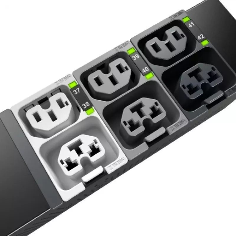 APC NetShelter Rack PDU Advanced, uzskaitīts, 3 fāzes, 11kW 400V 16A vai 11.5kW 415V 20A, 42 izejas, IEC309