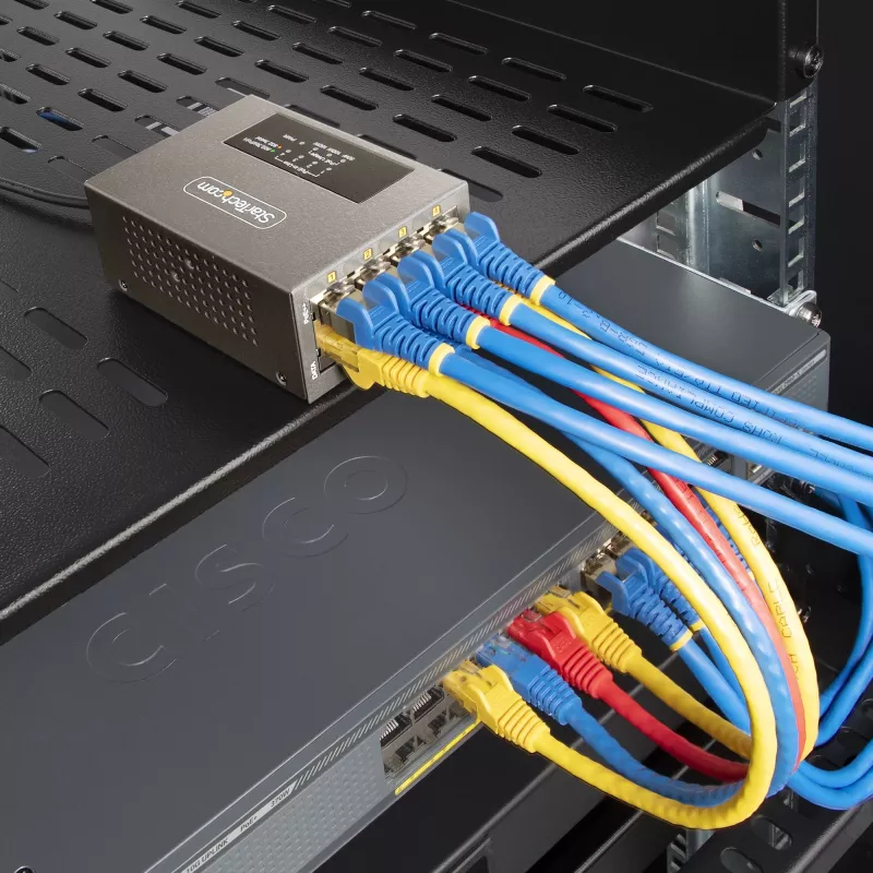 StarTech.com 4 portu multi-gigabitu PoE++ inžektors, 5/2,5/1G Ethernet (NBASE-T), PoE/PoE+/PoE++ (802.3af/802.3at/802.3bt), 160 vatu jaudas budžets, piestiprināms pie sienas/DIN sliedes, nepārvaldāms