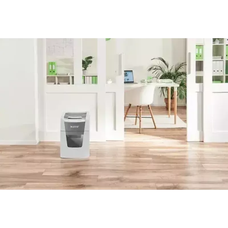Papīra smalcinātājs LEITZ IQ Autofeed Small Office 100, šķērsgriezuma P-4, 8 lapas, 22 cm padeve, 34 L tvertne, pelēks