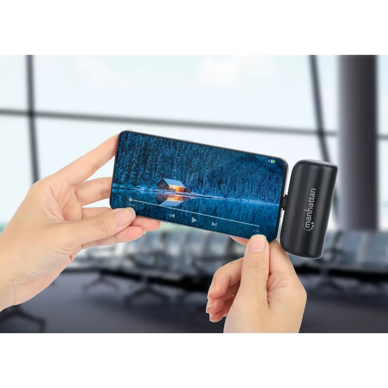 Manhattan ārējais akumulators ar integrētu USB-C spraudni, 5000 mAh, līdz 10 W izejas jauda, balsta kājiņa lietošanai kā uzlādes tālruņa turētājam, melns, viena gada garantija