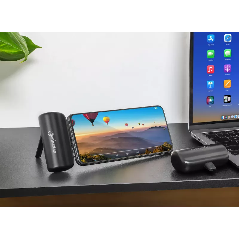 Manhattan ārējais akumulators ar integrētu USB-C spraudni, 5000 mAh, līdz 10 W izejas jauda, balsta kājiņa lietošanai kā uzlādes tālruņa turētājam, melns, viena gada garantija