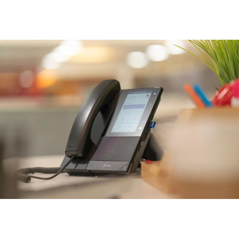 HP Poly CCX 500 biznesa multivides tālrunis ar atvērto SIP un PoE atbalstu