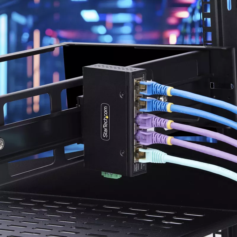 StarTech.com 5-Portu Nepārvaldāms Industriālais Tīkla Slēdzis, 100/1000 Ethernet, DIN Sliedes/Sienas Stiprināms, Izturīgs IP30 Gigabit Slēdzis, -40F-167F, 9~60V DC, TAA Atbilstošs