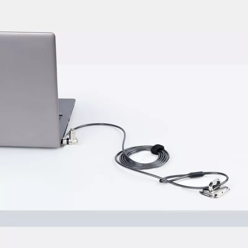 StarTech.com Universāla klēpjdatora slēdzene 2 m, drošības trosis piezīmjdatoriem, saderīga ar Noble Wedge/Nano/K-Slot, aizslēgšanas trosis ar atslēgu, griešanai izturīgs oglekļa tērauda trosis