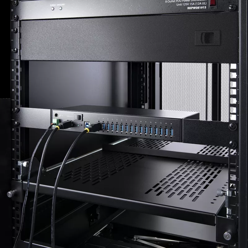 StarTech.com 16 portu industriālais USB 5 Gbps centrmezgls ar barošanas adapteri, metāla korpuss, montējams, ESD aizsardzība, termināla bloka barošana, USB uzlāde, divu resursdatoru pārslēgs - TAA