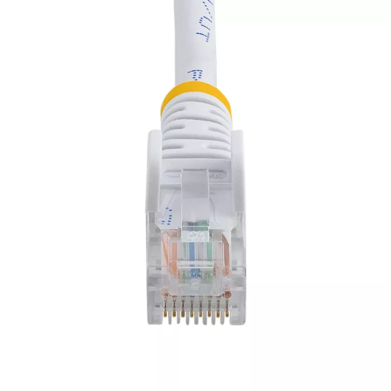 StarTech.com Cat5e Ethernet komutācijas kabelis ar neaizķeramiem RJ45 savienotājiem - 10 m, Balts