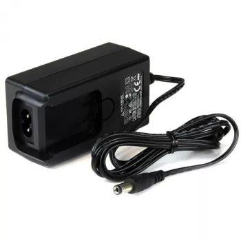 StarTech.com līdzstrāvas barošanas adapteris - 5V, 3A, universāls, iekštelpām, 100–240 V, 5 V, 3 A, M tipa