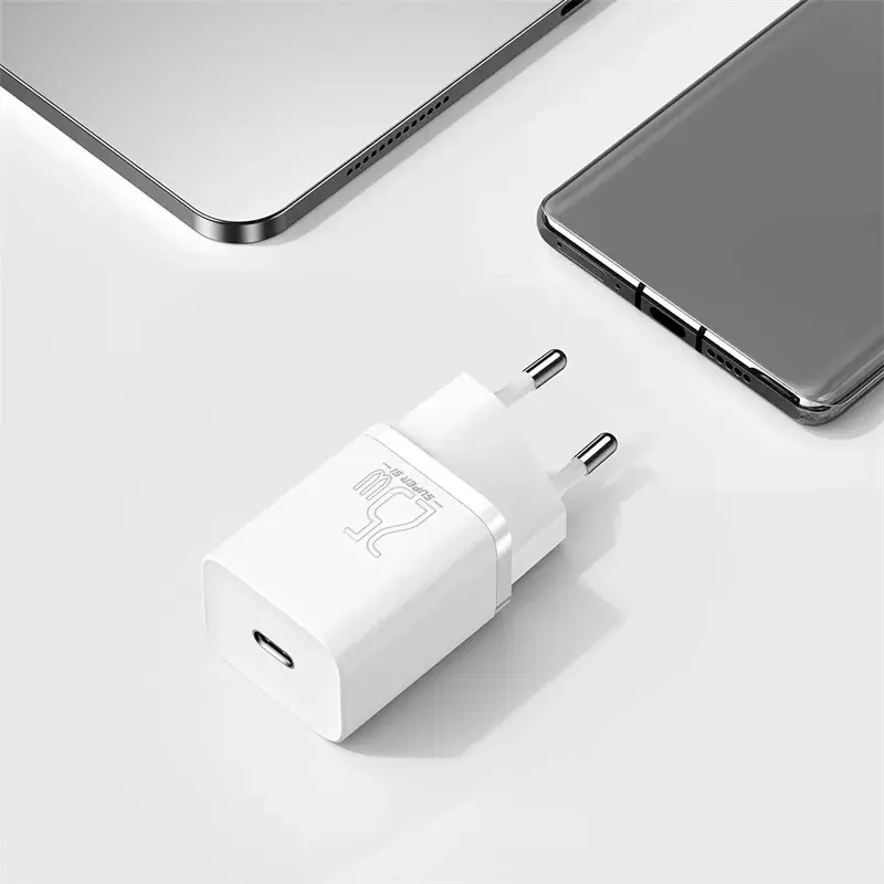 Baseus Super Si iekštelpu lādētājs balts ātrā uzlāde 12V 1xUSB-C