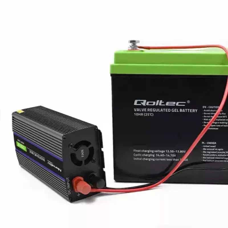 Sprieguma pārveidotājs QOLTEC Monolith 600 W — 12 V līdz 230 V, USB PD 18 W, automašīnai/iekštelpām, melns
