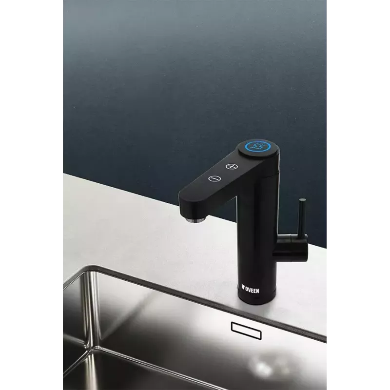 Caurplūdes ūdens sildītājs NOVEEN IWH965 INOX Melns 5.5 kW 220V, nerūsējošais tērauds, skārienjūtīga vadība, 2.5 l/min
