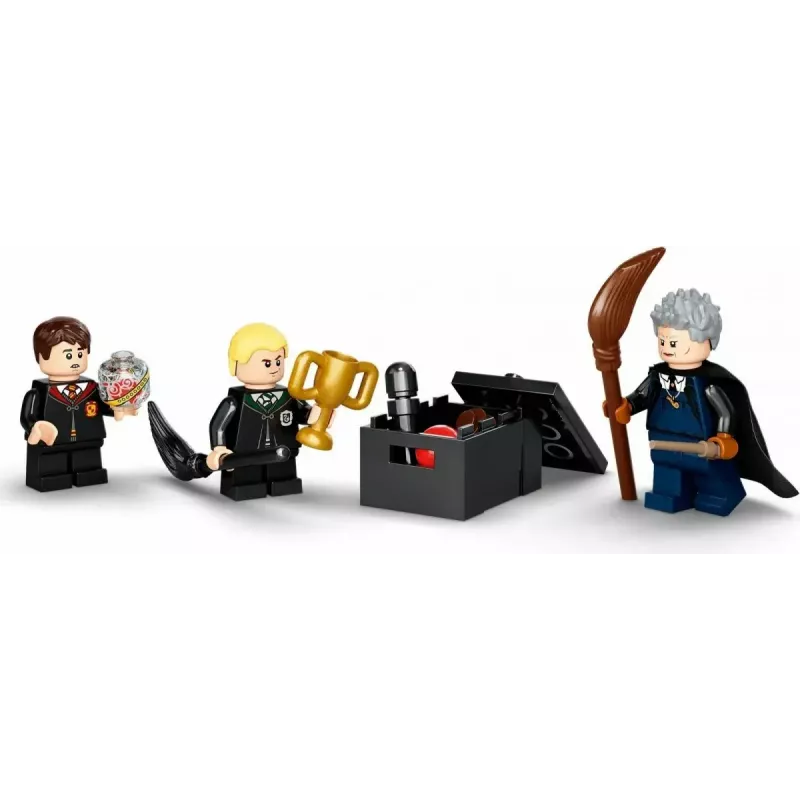 LEGO Harry Potter komplekts “Hogvartsas pirmā lidošanas stunda” 76395 ar Harija un Drako minifigūrām
