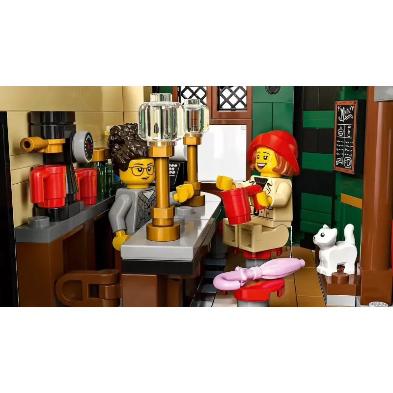 LEGO Icons konstruktora komplekts 10350 Tudor Corner House — 3 266 detaļas, 8 minifigūras, vecums 18+, 260×250×310 mm
