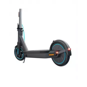 Elektriskais skrejritenis Motus Scooty 10 GEN5 — 350W motors, 36V/15Ah baterija, 10 collu riteņi, maks. ātrums 20 km/h, IP54, salokāms