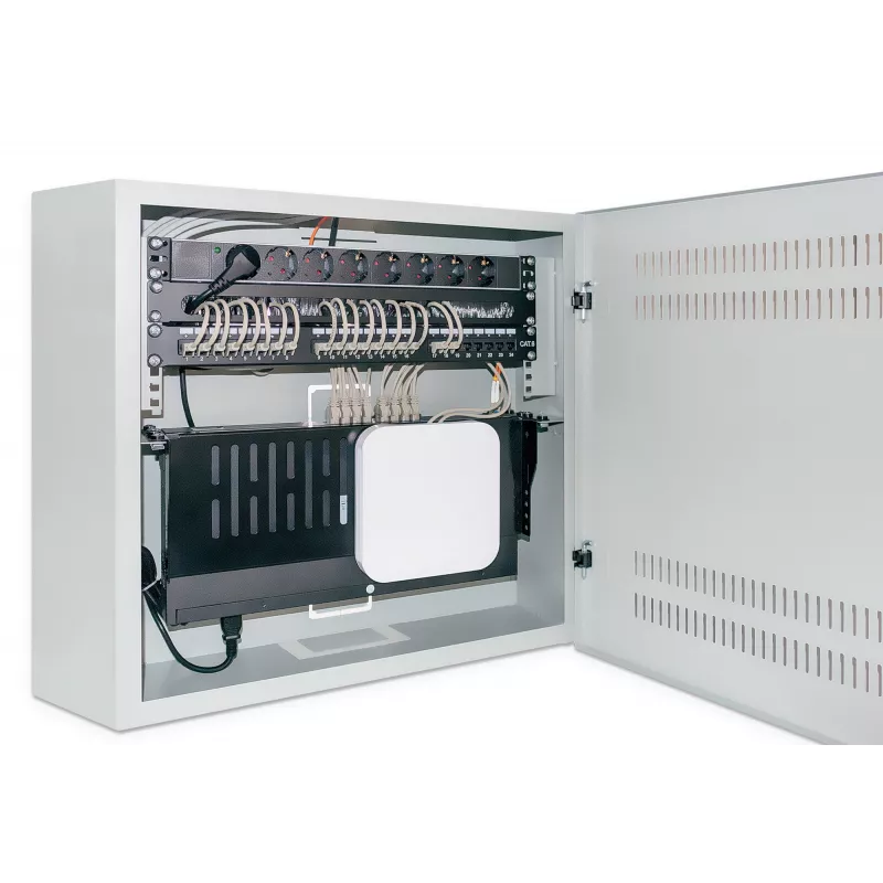 Intellinet Low-Profile 19 collu sienas skapis ar 4U horizontālajām un 2U vertikālajām sliedēm, plāns, vietu taupošs korpuss ar tikai 170 mm dziļumu, ideāli piemērots AV, multivides un novērošanas lietojumiem, samontēts, pelēks RAL 7035