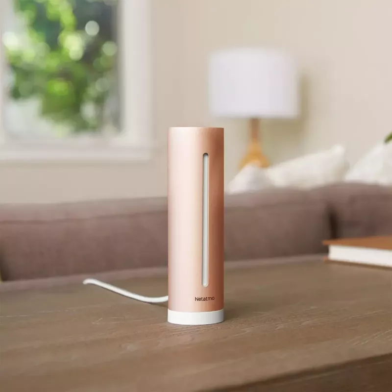 Iekštelpu gaisa kvalitātes monitors Netatmo Smart Indoor Air Quality Monitor — CO2 0–5000 ppm, temperatūra 0–50°C, troksnis, Wi‑Fi/Bluetooth, maiņstrāvas barošana, alumīnijs, rožu zelts
