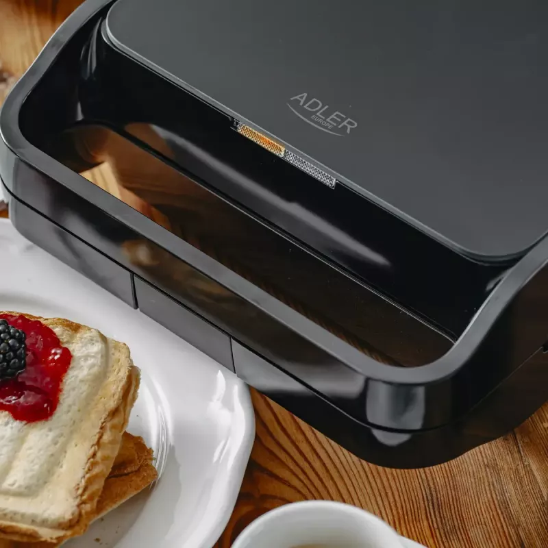 2-in-1 sviestmaižu automāts Adler AD 3070b — 850 W, 2 plāksnes, melns