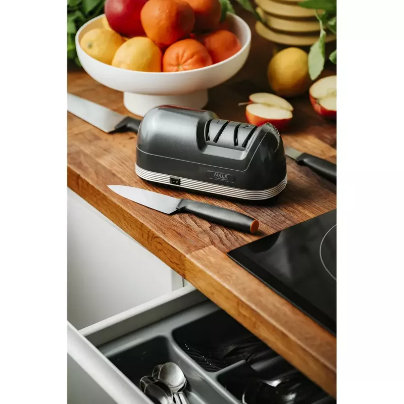 Elektriskā tējkanna Adler AD 4508 1,7 L nerūsējošais tērauds, 60 W, sudraba