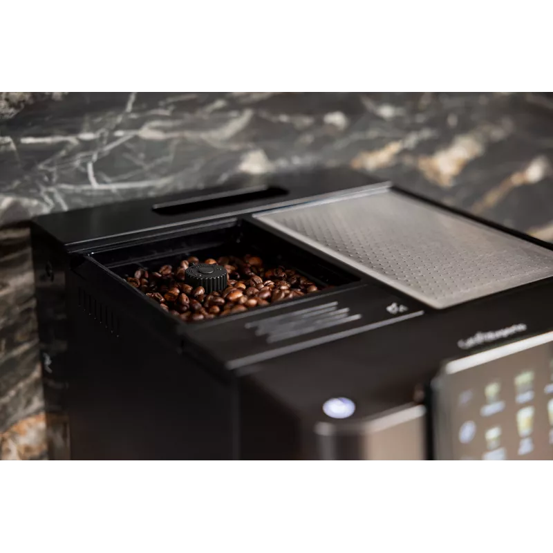 Beko CEG7304B CaffeExperto kafijas automāts ar tvaika uzpūteni