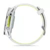 Viedpulkstenis IFIT ICON Forerunner 970 — 1,4 collu (3,56 cm) AMOLED 454×454, GPS, Wi‑Fi, titāna korpuss, silikona siksniņa (balta/dzeltena), 56 g