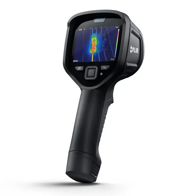 Termokamera Flir Systems E8-PRO — 320×240 px, NETD 40 mK, IFOV 1.8 mRad, 3.5 collu displejs, metāla korpuss, melna