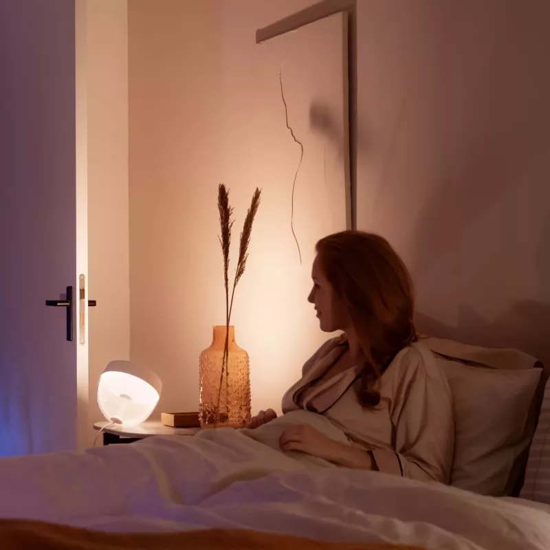 Philips Hue balta and colour ambience Iris galda lampa, Viedā galda lampa, Bluetooth/Zigbee, Melna, LED, Metāls, Sintētika, Nenomaināma(-s) spuldze(-s)