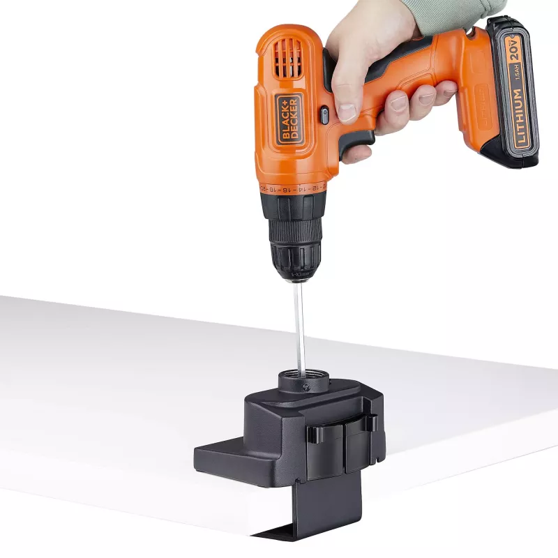 StarTech.com Trīskāršs monitoru galda stiprinājums līdz trim 27 collu ekrāniem, VESA 75x75/100x100, bezinstrumentu sviras regulēšana, C-skava/caurules stiprinājums, ar atsperēm aprīkotas sviras