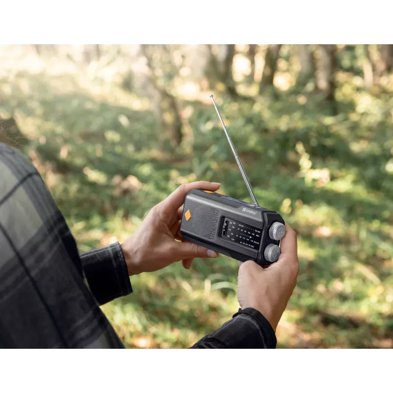 Sandberg Survivor Radio All-in-1 2000, portatīvs, AM, FM, 87–180 MHz, 520–1710 kHz, 3 W, analogais
