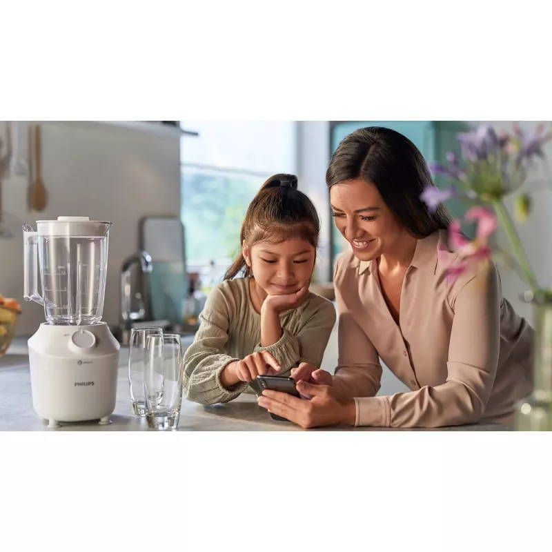 Galda blenderis Philips HR2041/00 — 450 W, 1,9 L plastmasas trauks, nerūsējošā tērauda asmeņi, balts