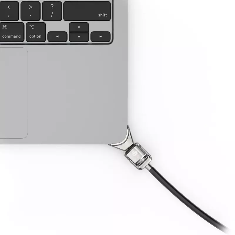 Compulocks Ledge adapteris MacBook Air 15 collu M2 M3 atslēgas kabeļa slēdzenei, sudraba krāsā
