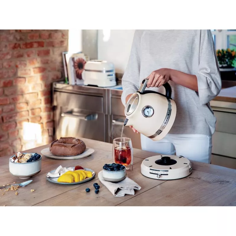 Elektriskā tējkanna KITCHENAID 1,5 l, 2400 W, krēmkrāsā, 7 temperatūras iestatījumi, nerūsējošā tērauda korpuss