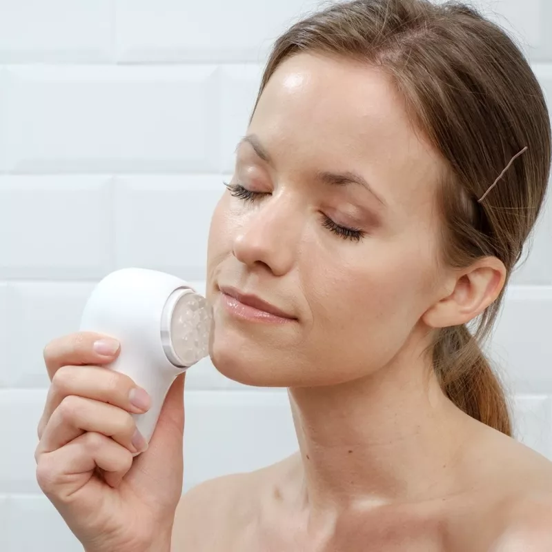 HoMedics FAC-600-EU sejas tīrīšanas suka Pulsācija Rožu zelts, Balta