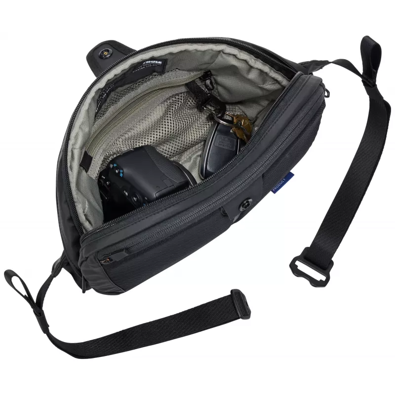 Thule Tact TACTWP05 - melna poliestera puišu plecu soma