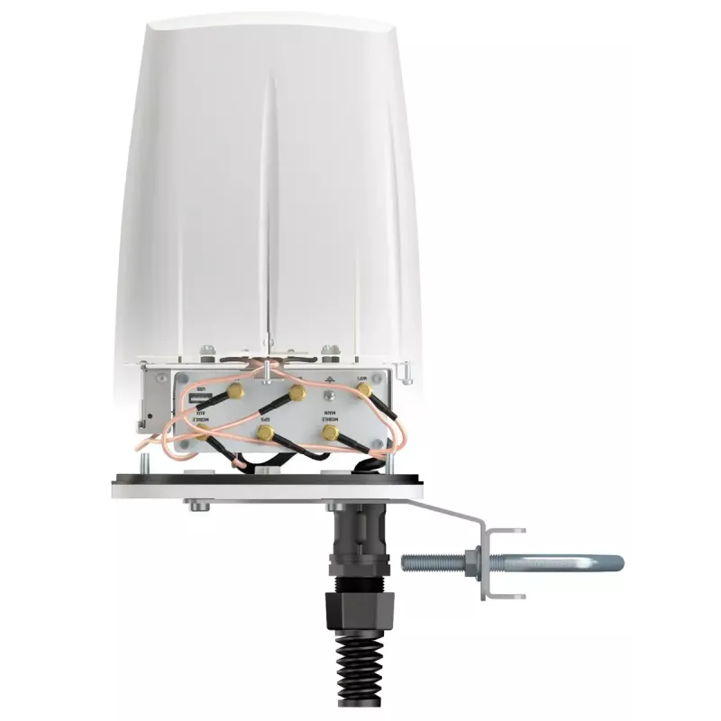 Omni-directional tīkls antenna QuWireless QuSpot PoE/LAN 4 dBi, 0.694–6 GHz, vertikālā polarizācija