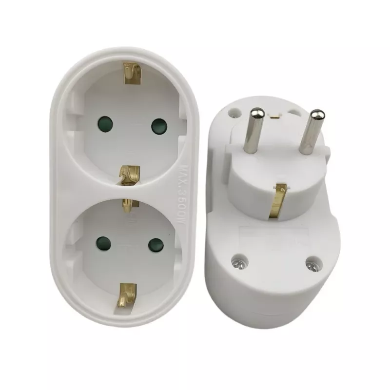 Strāvas sadalītājs MicroConnect PESCHPLUG2 — Schuko tīkla adapteris ar 2 izejām