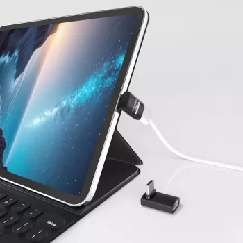 USB4 kabelis MicroConnect USB4-CCFAS90-240W — 240W Power Delivery, 40 Gbps datu pārraide, USB-C uz USB-C