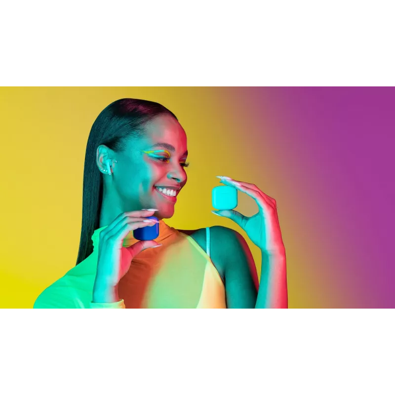 Music Sound Swag SWAG — kapsulas formas Bluetooth austiņas, pieejamas daudzās košās, supermodernās krāsās.