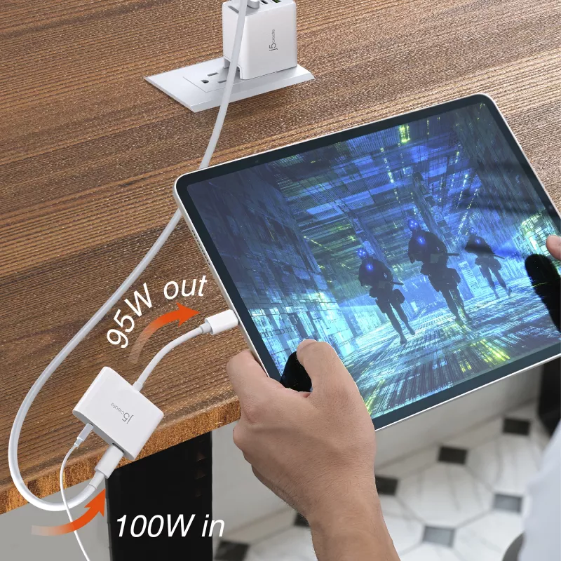 j5create JCA122 USB-C® uz 3,5 mm audio adapteris ar strāvas piegādi, melns