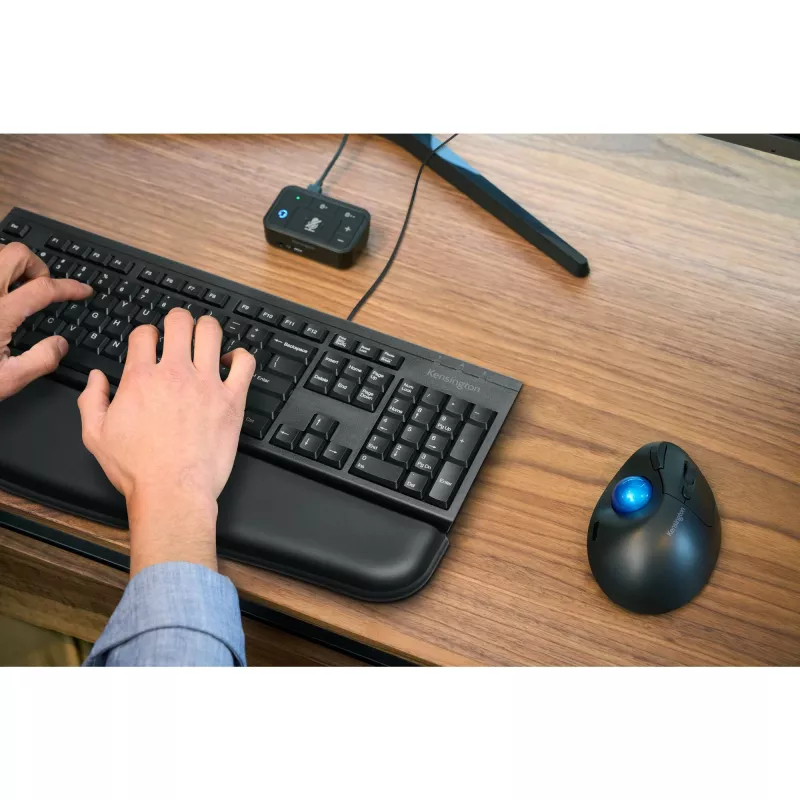 Kensington KB100 EQ Vadu pilnizmēra klaviatūra USB Membrānas QWERTZ