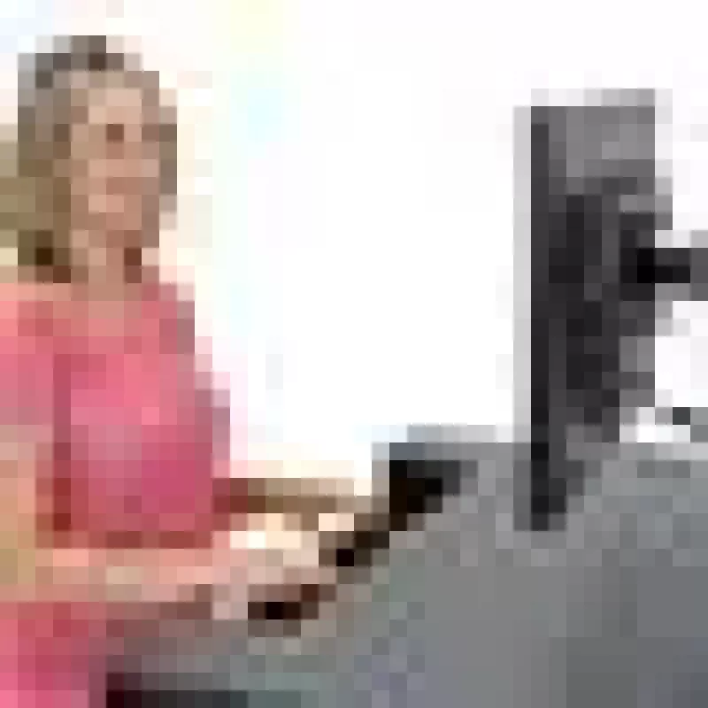 Galda pārveidotāja statīvs ERGOTRON WorkFit-T Melns — nerūsējošā tērauda rāmis, augstums 380 mm, maksimālā slodze 15,9 kg