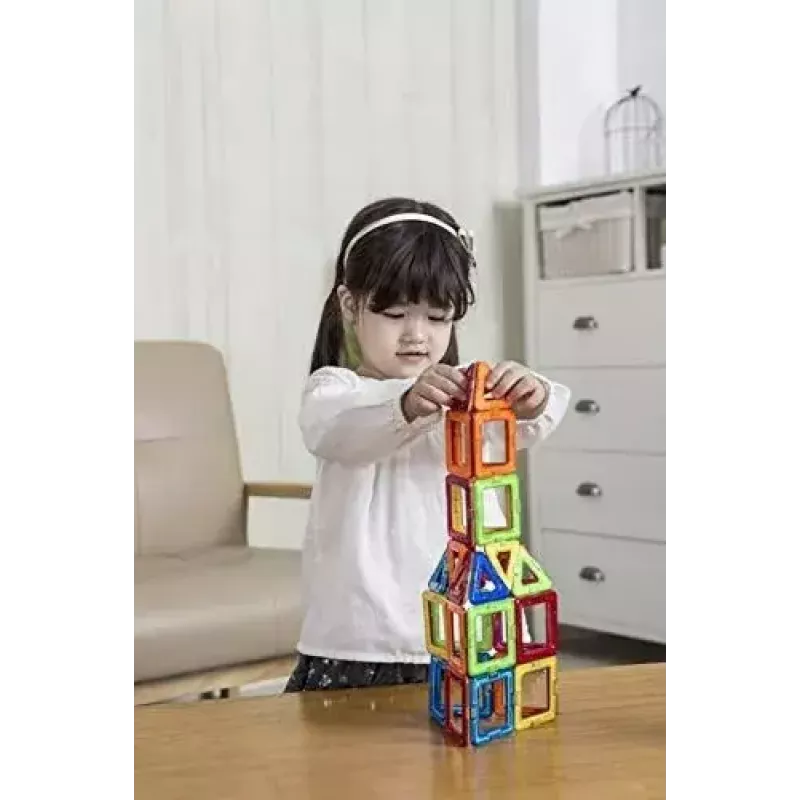 Magformers magnētiskie klucīši Basic 30 gab. komplekts, MAGFORMERS — 30 daļu magnētiskā konstruēšanas rotaļlieta