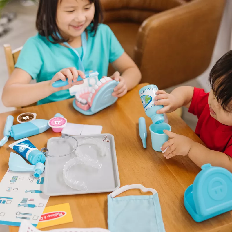 Rotaļlietu zobārsta komplekts Spinmaster Melissa & Doug Super Smile Dentist, piemērots no 3 gadiem, daudzkrāsains