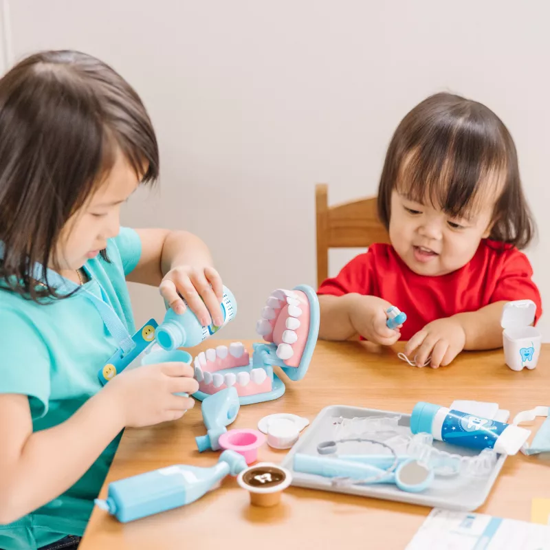 Rotaļlietu zobārsta komplekts Spinmaster Melissa & Doug Super Smile Dentist, piemērots no 3 gadiem, daudzkrāsains