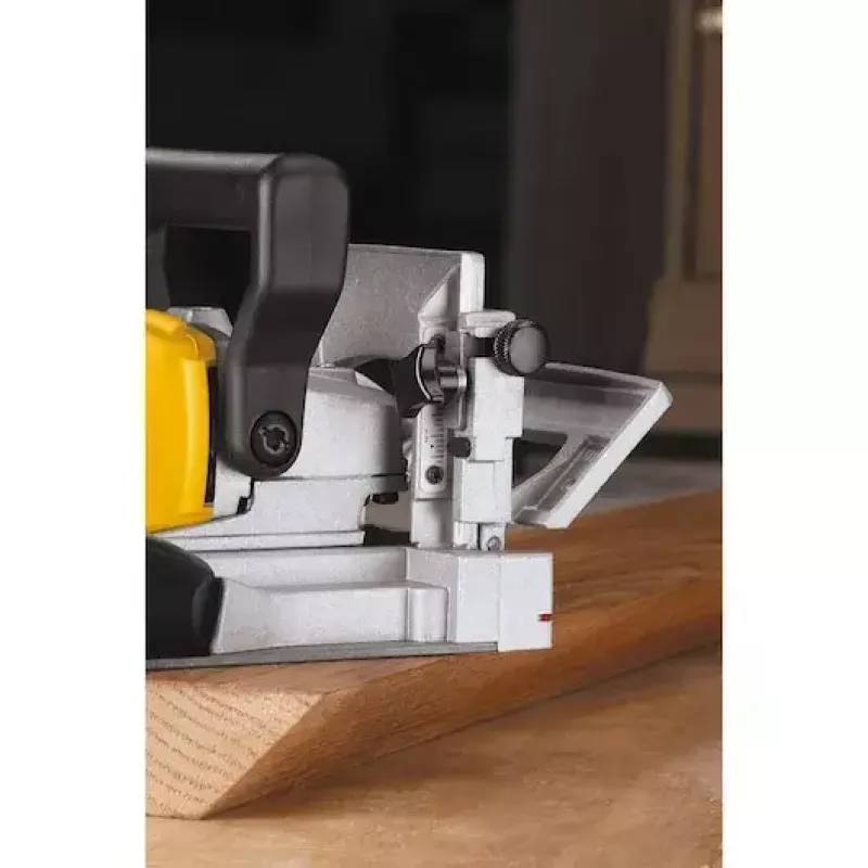 Lamelējamais instruments DeWALT DW682K