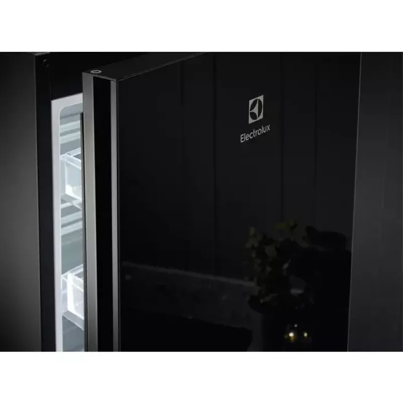 Electrolux LNT7ME36K2 ledusskapis ar saldētavu, 367 l (ledusskapis 266 l, saldētava 101 l), apakšējā saldētava, No Frost, enerģijas klase E, melns
